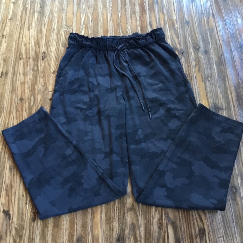 Lululemon Keep Moving High Rise Full Length pant Preloved SZ 8 Incognito Camo